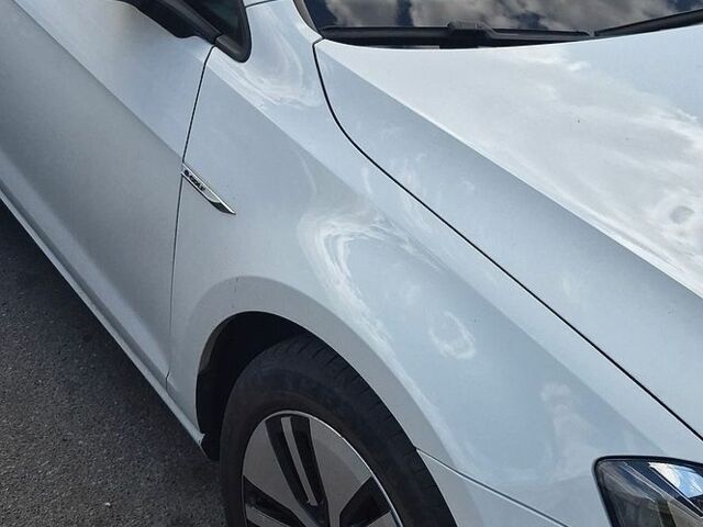 Білий Фольксваген e-Golf, об'ємом двигуна 0 л та пробігом 184 тис. км за 9000 $, фото 2 на Automoto.ua