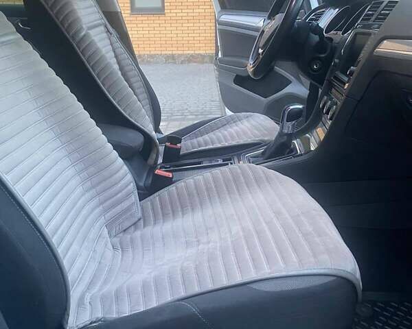 Белый Фольксваген e-Golf, объемом двигателя 0 л и пробегом 127 тыс. км за 9800 $, фото 12 на Automoto.ua