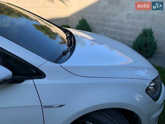 Белый Фольксваген e-Golf, объемом двигателя 0 л и пробегом 104 тыс. км за 9500 $, фото 4 на Automoto.ua