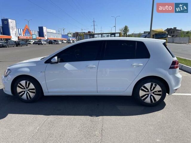 Белый Фольксваген e-Golf, объемом двигателя 0 л и пробегом 119 тыс. км за 8600 $, фото 5 на Automoto.ua