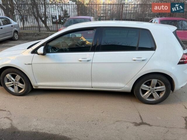 Белый Фольксваген e-Golf, объемом двигателя 0 л и пробегом 161 тыс. км за 8799 $, фото 2 на Automoto.ua
