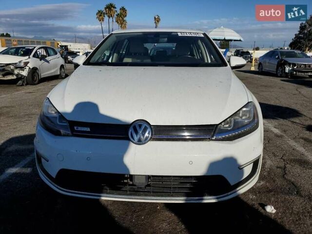Фольксваген e-Golf 2016 в Кропивницком (Кировограде) на Automoto.ua Белый Фольксваген e-Golf, объемом двигателя 0 л и пробегом 103 тыс. км за 2300 $, фото 4 на Automoto.ua