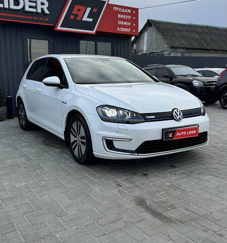 Белый Фольксваген e-Golf, объемом двигателя 0 л и пробегом 154 тыс. км за 9900 $, фото 7 на Automoto.ua