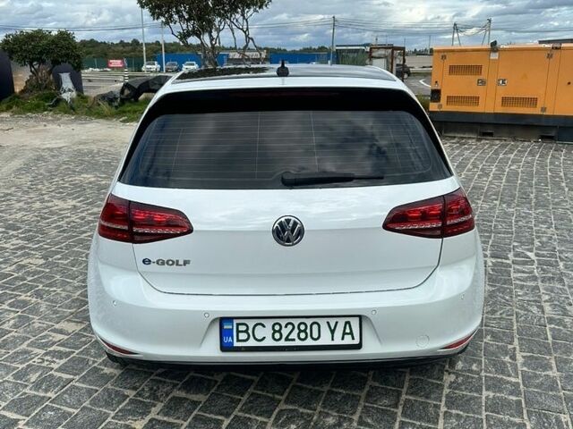 Білий Фольксваген e-Golf, об'ємом двигуна 0 л та пробігом 100 тис. км за 10500 $, фото 6 на Automoto.ua