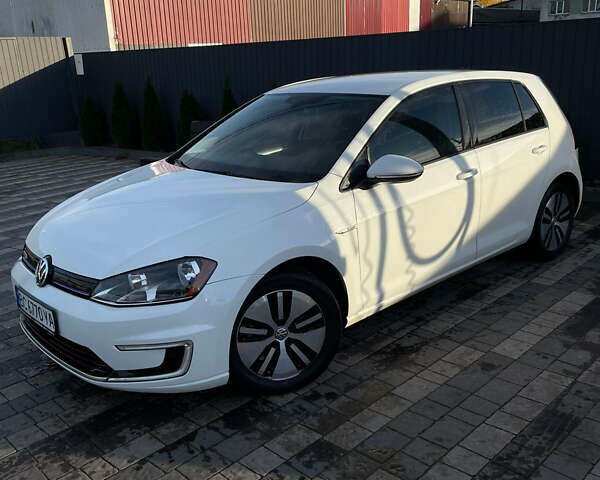 Белый Фольксваген e-Golf, объемом двигателя 0 л и пробегом 102 тыс. км за 7100 $, фото 5 на Automoto.ua