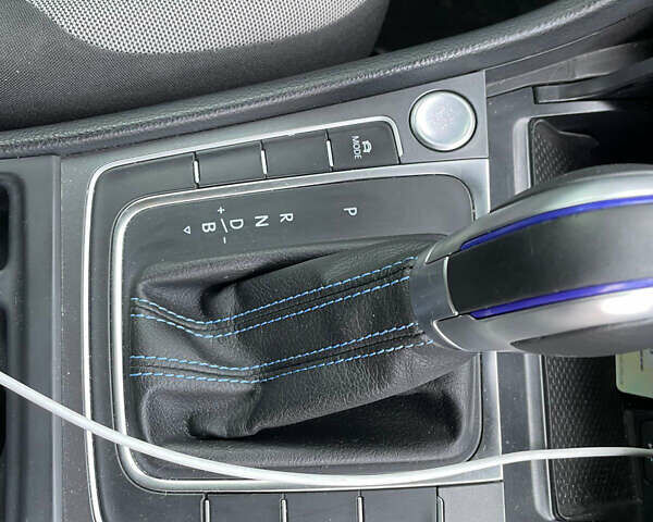 Белый Фольксваген e-Golf, объемом двигателя 0 л и пробегом 102 тыс. км за 7100 $, фото 25 на Automoto.ua