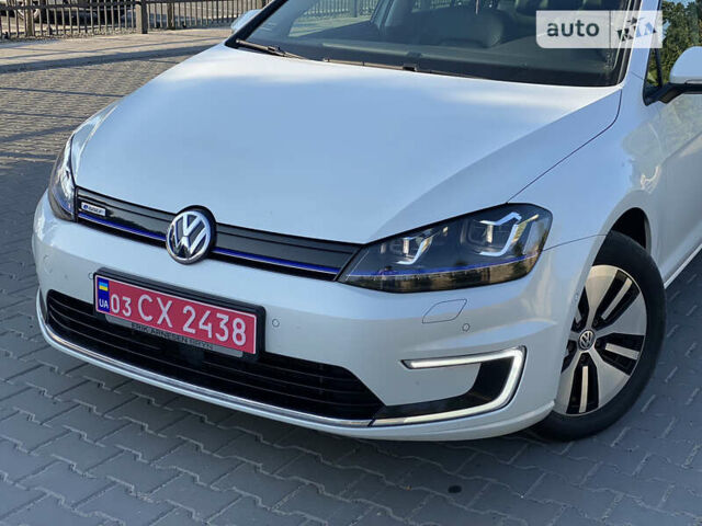 Белый Фольксваген e-Golf, объемом двигателя 0 л и пробегом 125 тыс. км за 13500 $, фото 14 на Automoto.ua