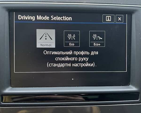 Белый Фольксваген e-Golf, объемом двигателя 0 л и пробегом 93 тыс. км за 8000 $, фото 17 на Automoto.ua