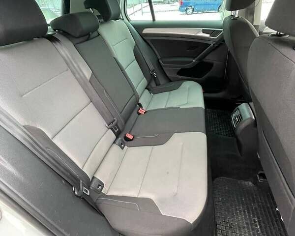 Белый Фольксваген e-Golf, объемом двигателя 0 л и пробегом 92 тыс. км за 8900 $, фото 16 на Automoto.ua