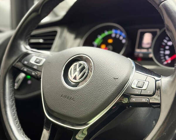 Білий Фольксваген e-Golf, об'ємом двигуна 0 л та пробігом 145 тис. км за 9300 $, фото 16 на Automoto.ua