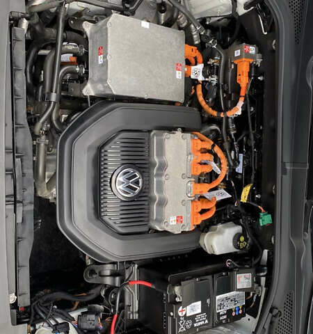 Белый Фольксваген e-Golf, объемом двигателя 0 л и пробегом 132 тыс. км за 9500 $, фото 70 на Automoto.ua