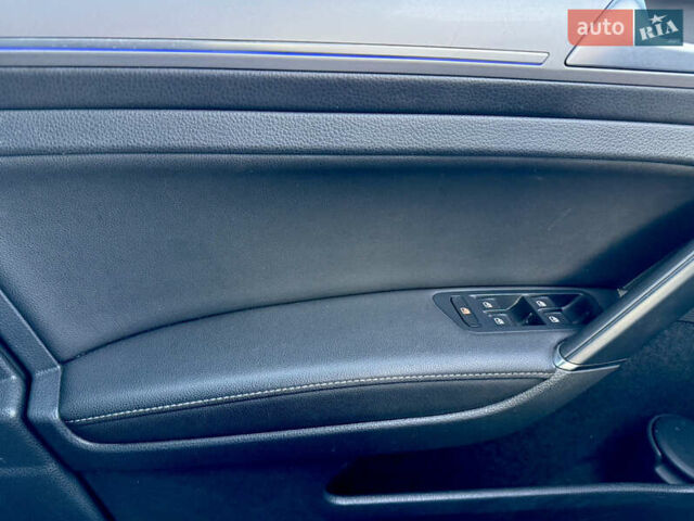 Білий Фольксваген e-Golf, об'ємом двигуна 0 л та пробігом 114 тис. км за 8700 $, фото 16 на Automoto.ua