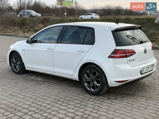 Білий Фольксваген e-Golf, об'ємом двигуна 0 л та пробігом 96 тис. км за 8900 $, фото 15 на Automoto.ua
