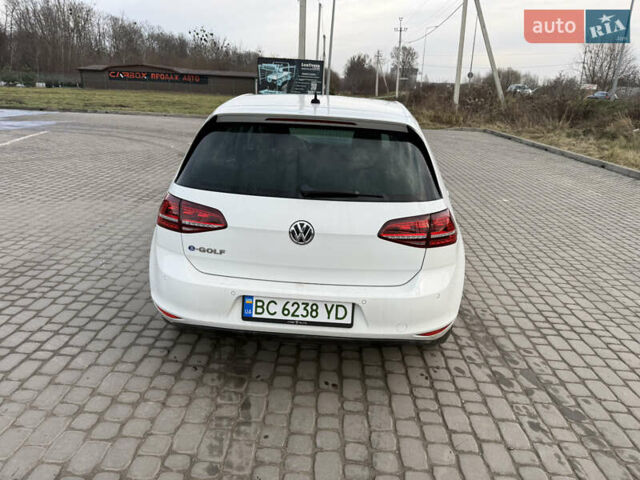 Білий Фольксваген e-Golf, об'ємом двигуна 0 л та пробігом 96 тис. км за 8900 $, фото 4 на Automoto.ua