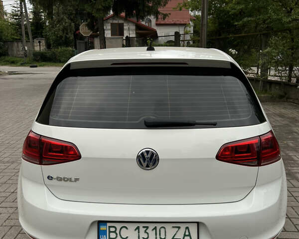 Белый Фольксваген e-Golf, объемом двигателя 0 л и пробегом 166 тыс. км за 7600 $, фото 7 на Automoto.ua