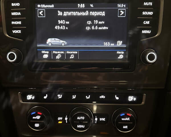 Белый Фольксваген e-Golf, объемом двигателя 0 л и пробегом 35 тыс. км за 9999 $, фото 16 на Automoto.ua