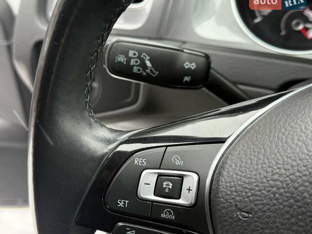 Белый Фольксваген e-Golf, объемом двигателя 0 л и пробегом 149 тыс. км за 8800 $, фото 22 на Automoto.ua