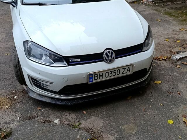 Белый Фольксваген e-Golf, объемом двигателя 0 л и пробегом 61 тыс. км за 11000 $, фото 2 на Automoto.ua
