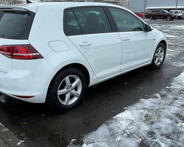 Белый Фольксваген e-Golf, объемом двигателя 0 л и пробегом 92 тыс. км за 8900 $, фото 4 на Automoto.ua