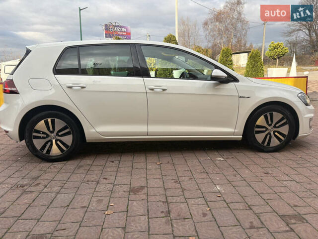 Белый Фольксваген e-Golf, объемом двигателя 0 л и пробегом 110 тыс. км за 8800 $, фото 18 на Automoto.ua