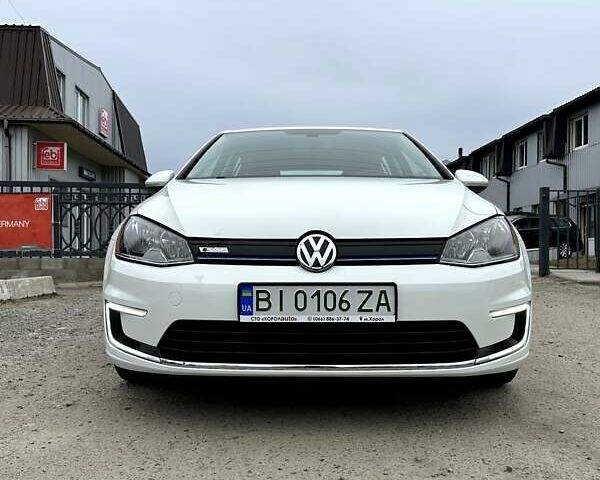 Белый Фольксваген e-Golf, объемом двигателя 0 л и пробегом 72 тыс. км за 12900 $, фото 2 на Automoto.ua