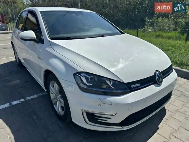Білий Фольксваген e-Golf, об'ємом двигуна 0 л та пробігом 160 тис. км за 9200 $, фото 11 на Automoto.ua
