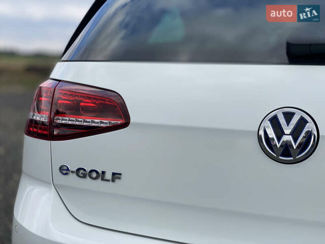 Белый Фольксваген e-Golf, объемом двигателя 0 л и пробегом 132 тыс. км за 9500 $, фото 66 на Automoto.ua
