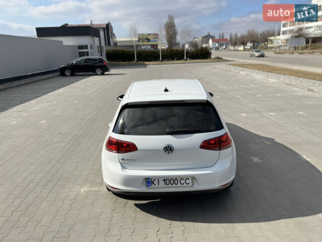 Белый Фольксваген e-Golf, объемом двигателя 0 л и пробегом 130 тыс. км за 10400 $, фото 20 на Automoto.ua
