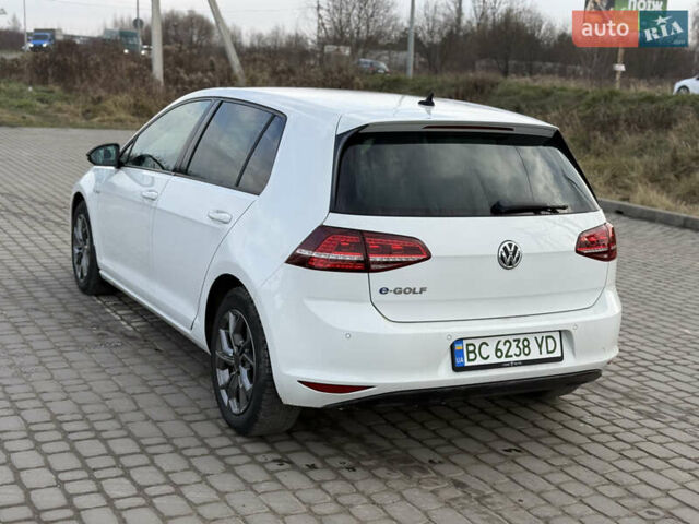Білий Фольксваген e-Golf, об'ємом двигуна 0 л та пробігом 96 тис. км за 8900 $, фото 16 на Automoto.ua