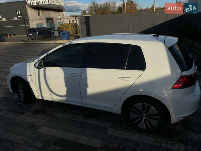 Белый Фольксваген e-Golf, объемом двигателя 0 л и пробегом 102 тыс. км за 7100 $, фото 20 на Automoto.ua