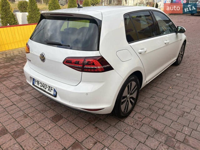 Белый Фольксваген e-Golf, объемом двигателя 0 л и пробегом 110 тыс. км за 8800 $, фото 22 на Automoto.ua