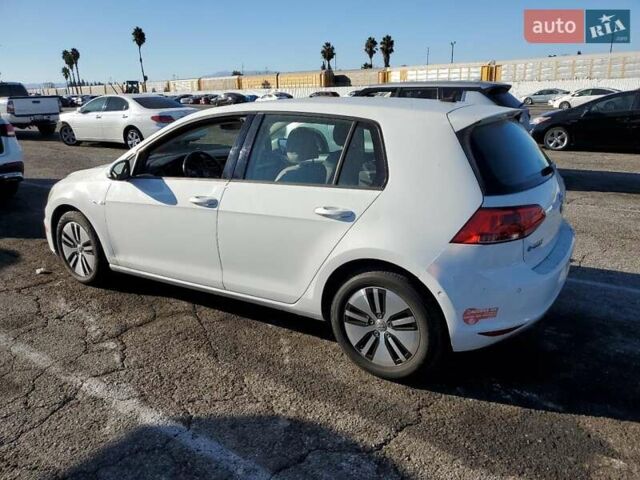 Фольксваген e-Golf 2016 в Кропивницком (Кировограде) на Automoto.ua Белый Фольксваген e-Golf, объемом двигателя 0 л и пробегом 103 тыс. км за 2300 $, фото 1 на Automoto.ua