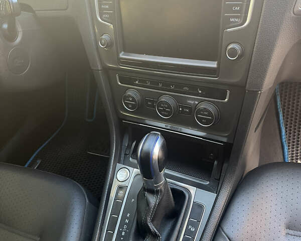 Білий Фольксваген e-Golf, об'ємом двигуна 0 л та пробігом 203 тис. км за 4500 $, фото 6 на Automoto.ua