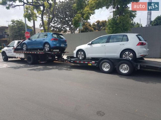 Белый Фольксваген e-Golf, объемом двигателя 0 л и пробегом 130 тыс. км за 10400 $, фото 75 на Automoto.ua