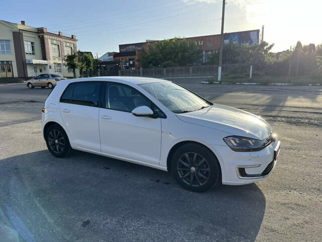 Белый Фольксваген e-Golf, объемом двигателя 0 л и пробегом 87 тыс. км за 10650 $, фото 3 на Automoto.ua