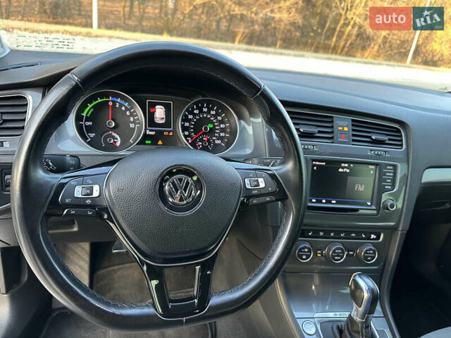 Белый Фольксваген e-Golf, объемом двигателя 0 л и пробегом 92 тыс. км за 7999 $, фото 10 на Automoto.ua