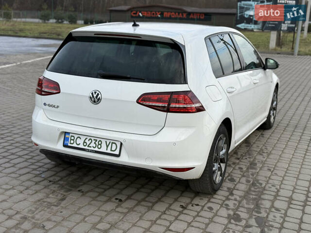 Білий Фольксваген e-Golf, об'ємом двигуна 0 л та пробігом 96 тис. км за 8900 $, фото 17 на Automoto.ua
