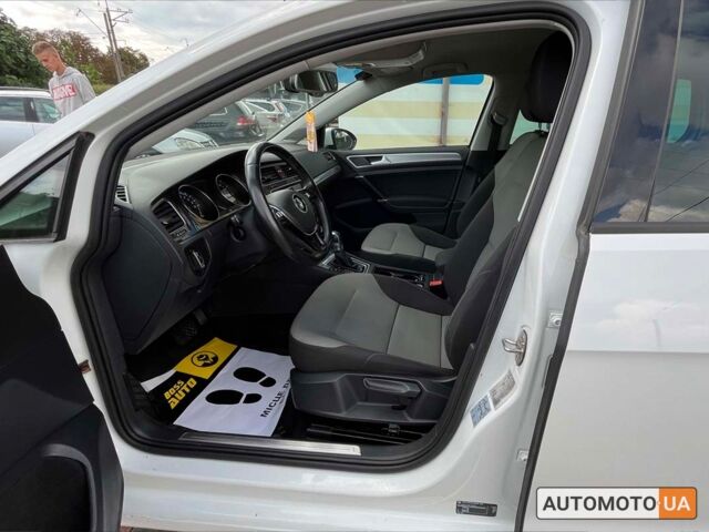 Белый Фольксваген e-Golf, объемом двигателя 24 л и пробегом 130 тыс. км за 11250 $, фото 20 на Automoto.ua