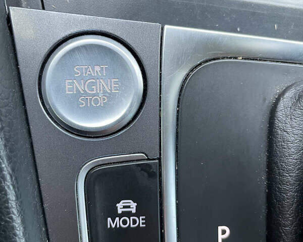 Белый Фольксваген e-Golf, объемом двигателя 0 л и пробегом 102 тыс. км за 7100 $, фото 13 на Automoto.ua