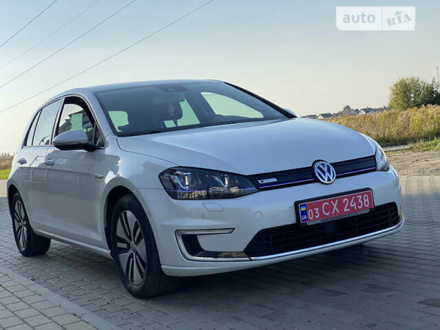 Белый Фольксваген e-Golf, объемом двигателя 0 л и пробегом 125 тыс. км за 13500 $, фото 28 на Automoto.ua