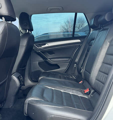 Белый Фольксваген e-Golf, объемом двигателя 0 л и пробегом 154 тыс. км за 9900 $, фото 13 на Automoto.ua