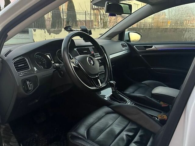 Білий Фольксваген e-Golf, об'ємом двигуна 0 л та пробігом 112 тис. км за 9500 $, фото 12 на Automoto.ua