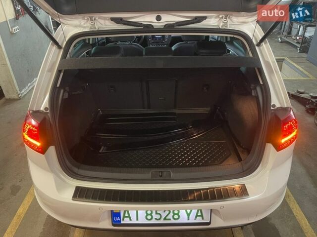 Белый Фольксваген e-Golf, объемом двигателя 0 л и пробегом 115 тыс. км за 8999 $, фото 19 на Automoto.ua