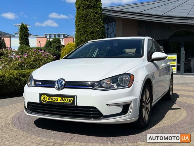 Белый Фольксваген e-Golf, объемом двигателя 24 л и пробегом 77 тыс. км за 10999 $, фото 2 на Automoto.ua
