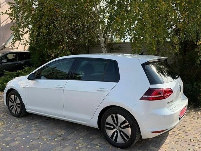 Белый Фольксваген e-Golf, объемом двигателя 0 л и пробегом 176 тыс. км за 9499 $, фото 6 на Automoto.ua