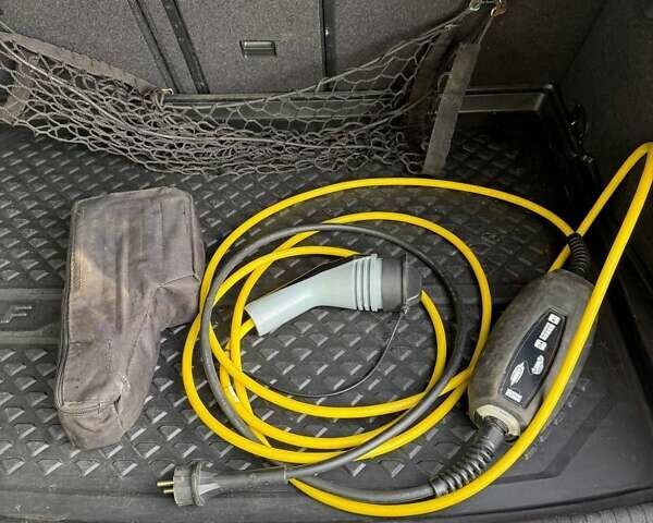 Белый Фольксваген e-Golf, объемом двигателя 0 л и пробегом 140 тыс. км за 9450 $, фото 22 на Automoto.ua