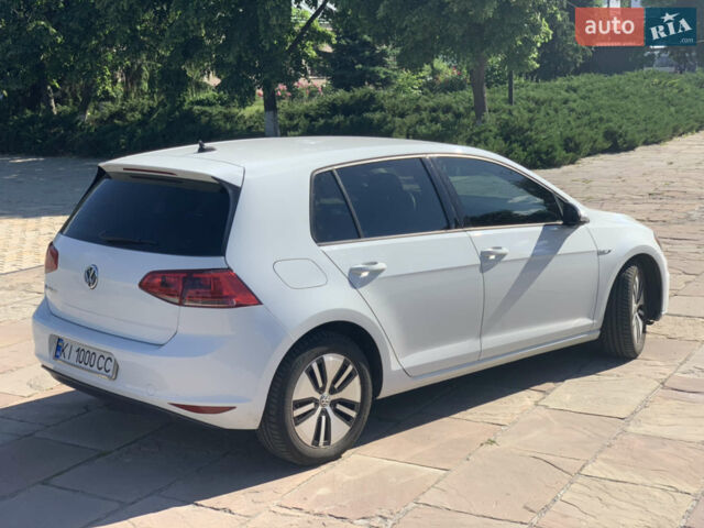 Белый Фольксваген e-Golf, объемом двигателя 0 л и пробегом 130 тыс. км за 10400 $, фото 64 на Automoto.ua