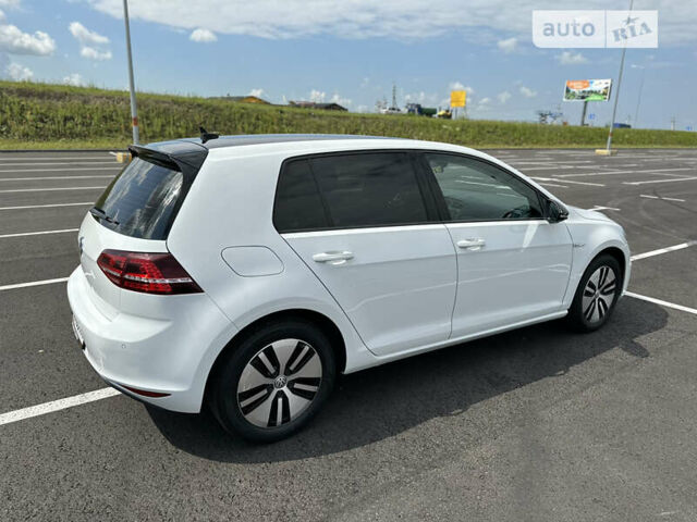 Белый Фольксваген e-Golf, объемом двигателя 0 л и пробегом 40 тыс. км за 15000 $, фото 5 на Automoto.ua