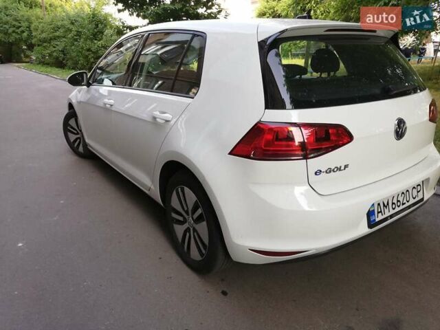 Білий Фольксваген e-Golf, об'ємом двигуна 0 л та пробігом 93 тис. км за 9100 $, фото 11 на Automoto.ua