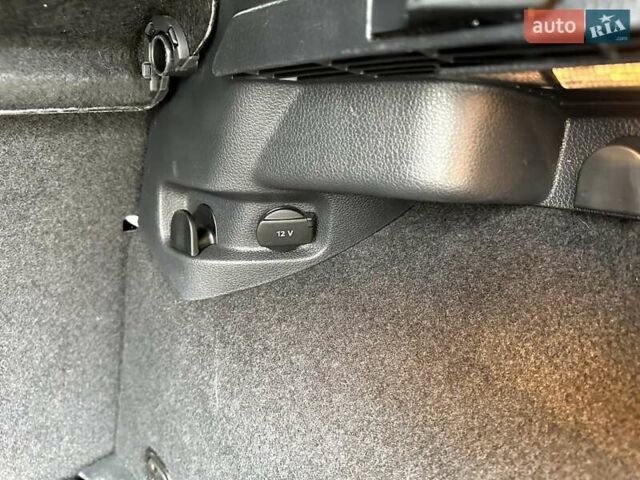 Белый Фольксваген e-Golf, объемом двигателя 0 л и пробегом 72 тыс. км за 12900 $, фото 33 на Automoto.ua